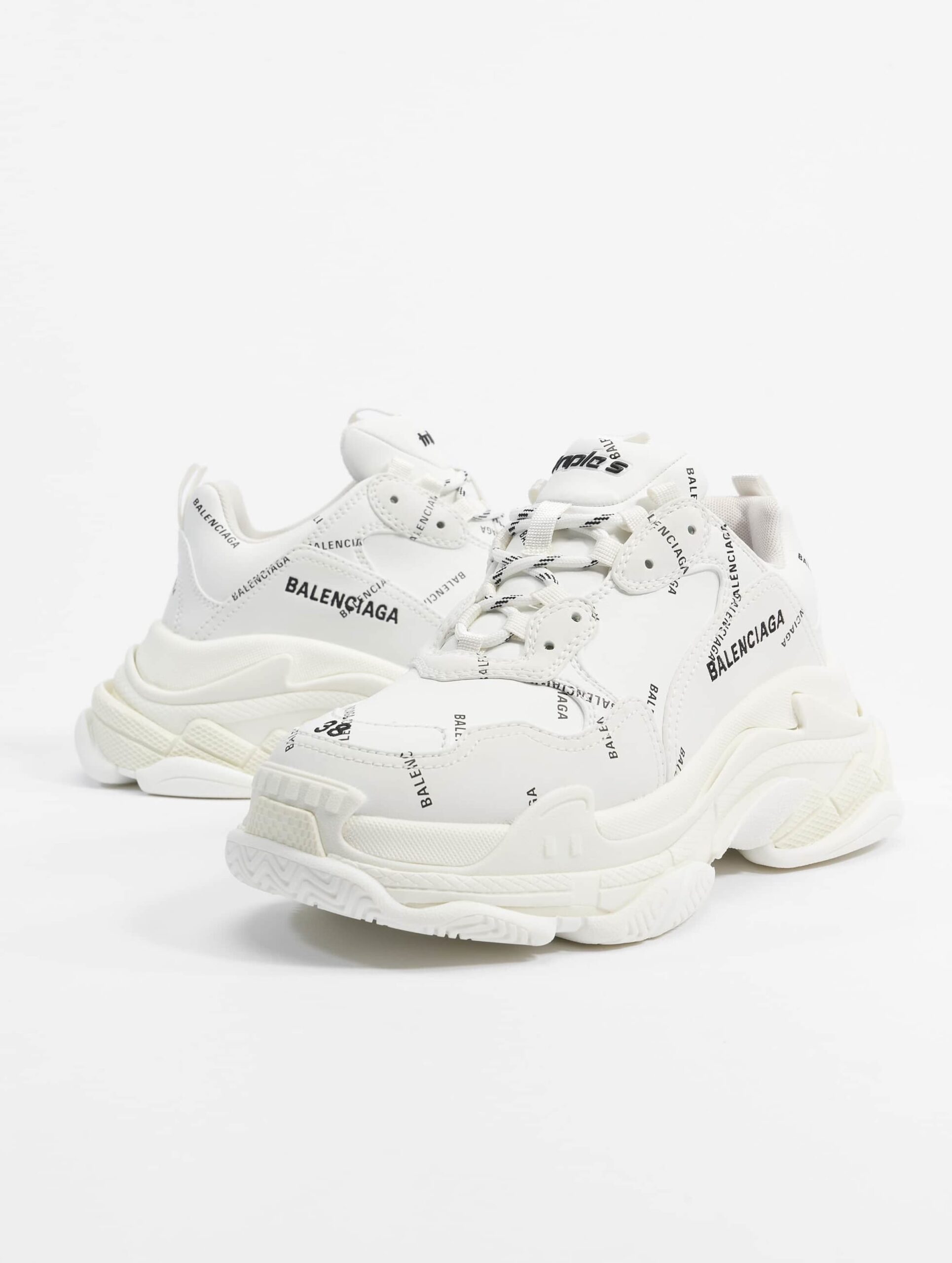 Balenciaga Triple S Sneakers Vrouwen op kleur wit, Maat 37