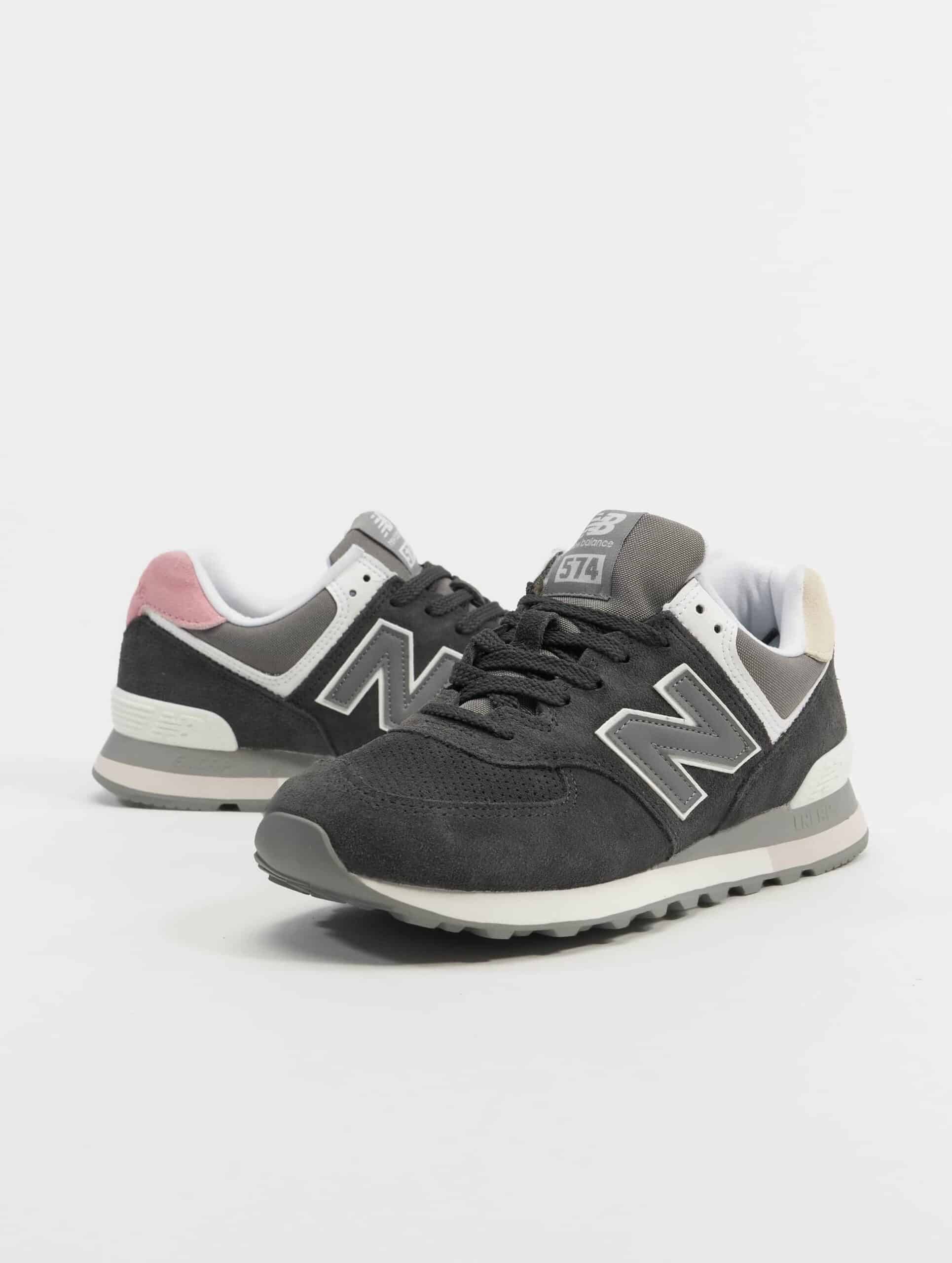 New Balance 574 Schuhe Unisex op kleur zwart, Maat 43