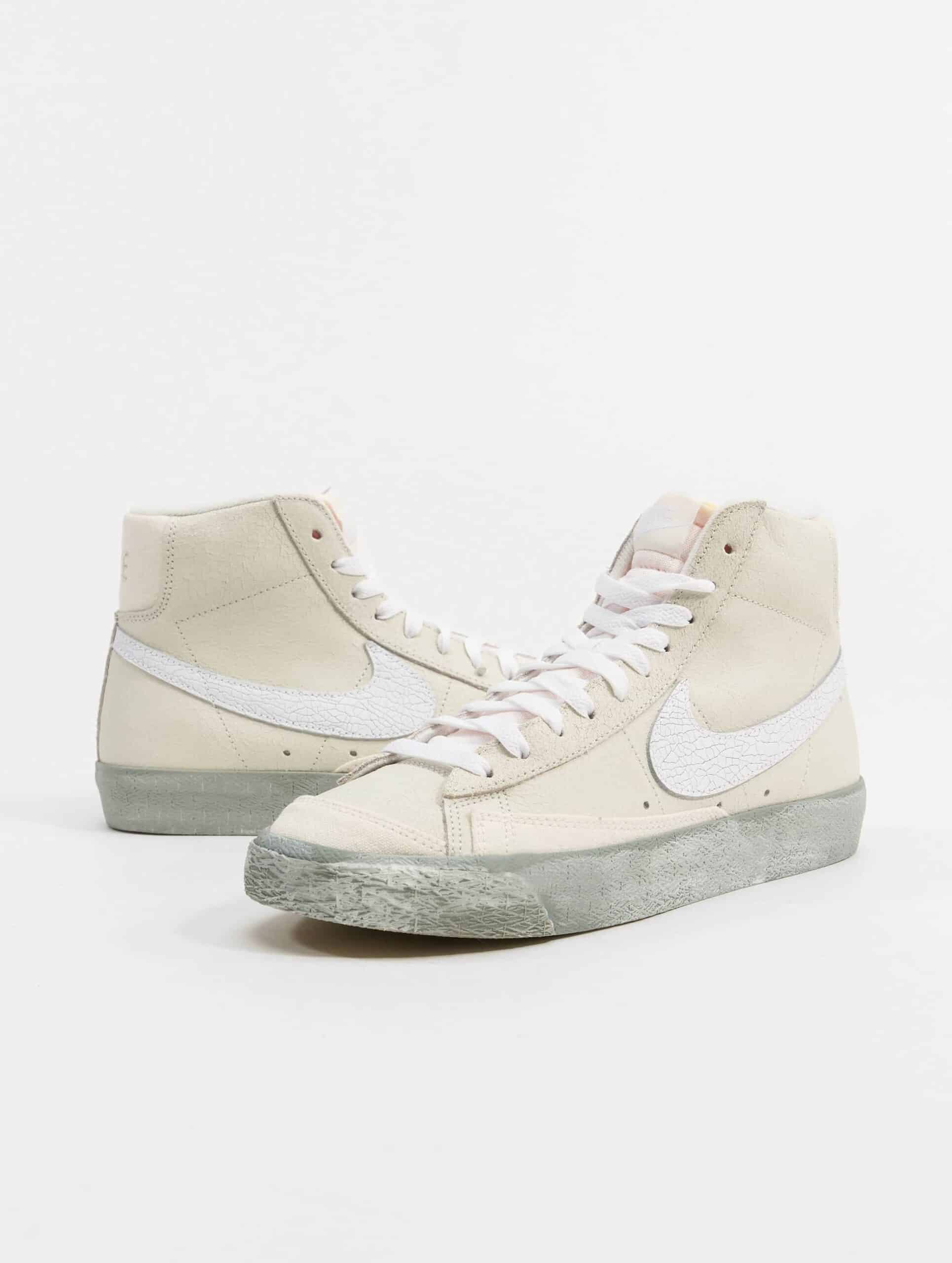 Nike Blazer Mid '77 Vintage Sneakers Frauen,Männer,Unisex op kleur wit, Maat 39