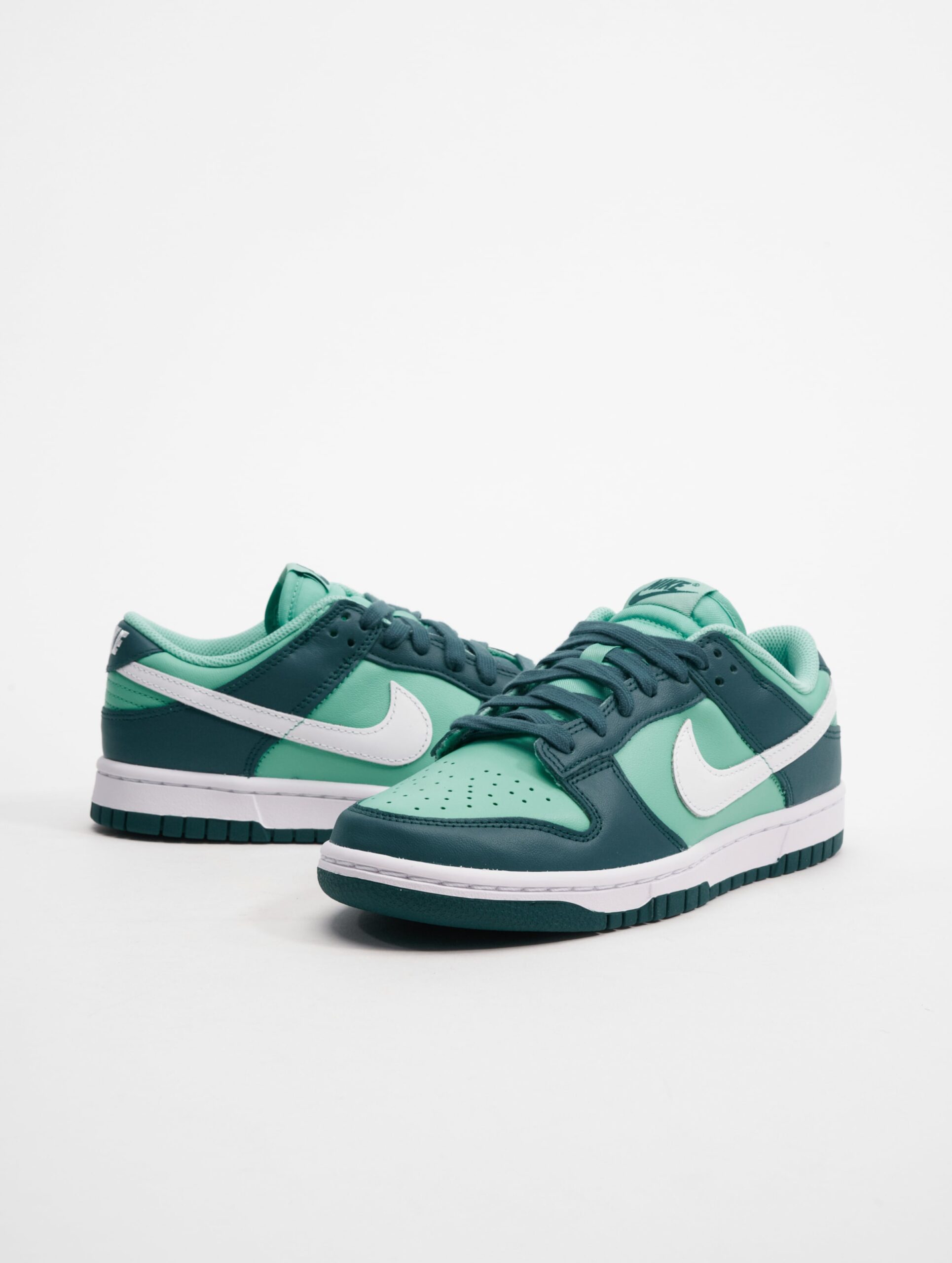 Nike Dunk Low Sneakers Frauen,Unisex op kleur groen, Maat 44