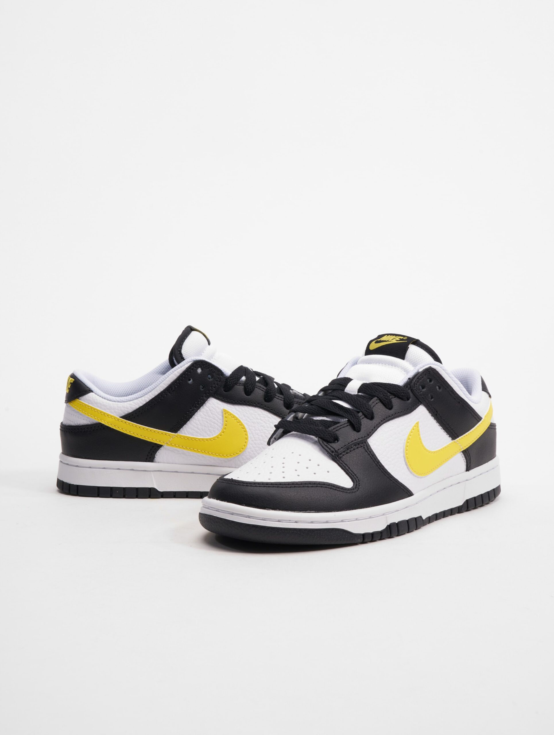 Nike Dunk Low Sneakers Männer,Unisex op kleur zwart, Maat 45.5