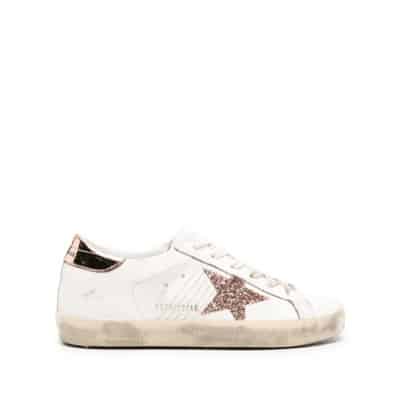 Witte Sneakers met Distressed Effect en Handtekening Ster Patch Golden Goose , Multicolor , Dames